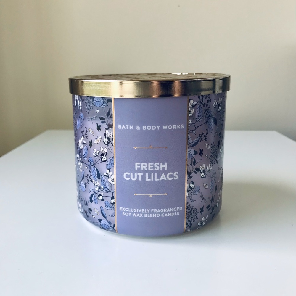 Bath & Body Works Fresh Cut Lilacs Three Wick Candle, NWT